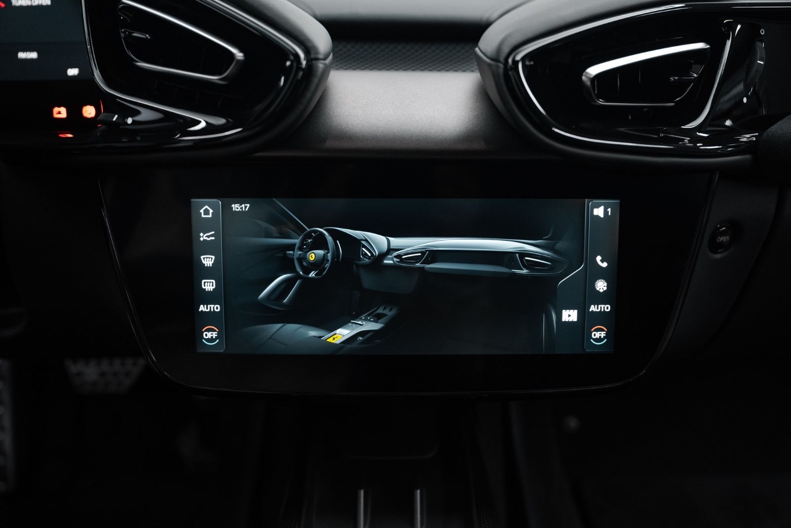 Fahrzeugabbildung Ferrari 12Cilindri PANO/LIFT/RACING SEATS/CARBON/SURR