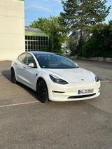 Tesla Model 3 Allradantrieb mit Dualmotor Long Range