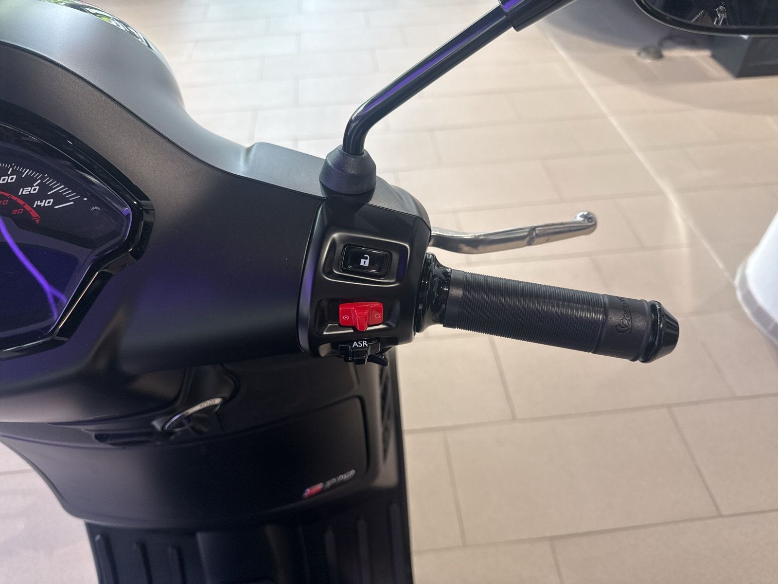 Fahrzeugabbildung Vespa GTS 310 SUPERSPORT NERO CONVINTO