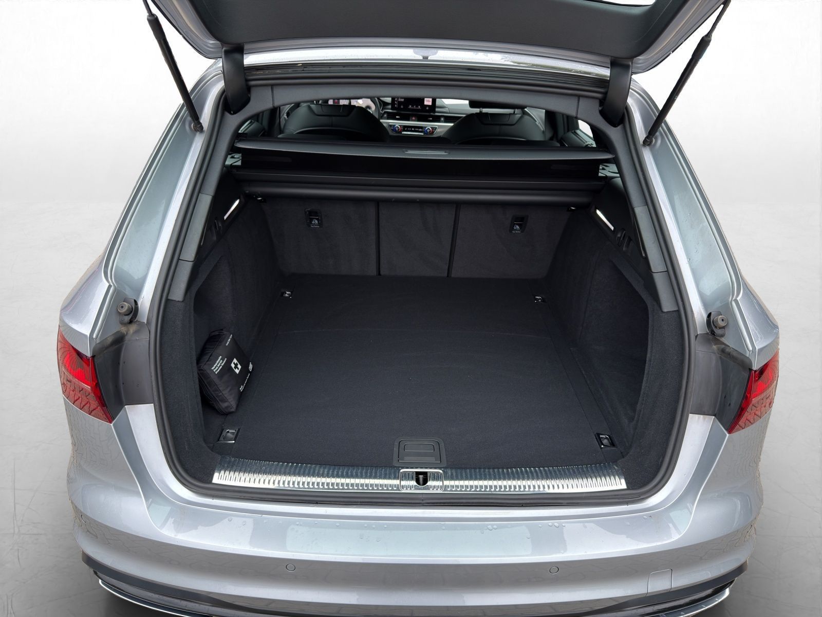 Audi A4 - Bild 11