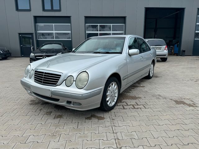 Mercedes-Benz E 280 ELEGANCE AUTOMATIK KLIMA SITZHEIZUNG TEMPO