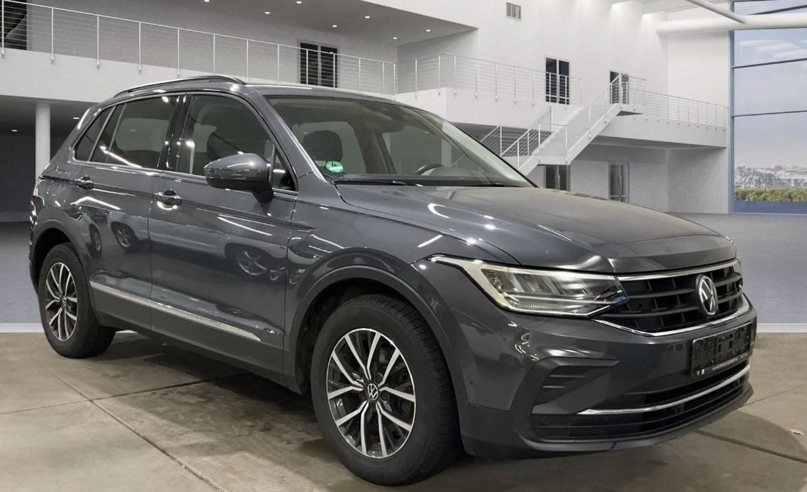 Fahrzeugabbildung Volkswagen Tiguan 1.5 TSI LIFE DSG NAVI/LED/KAMERA/SHZ/VIRT