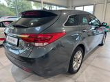 Hyundai i40 cw blue Trend Navi/Kamera/SHZ/Bluetooth/PDC - Hyundai i40: Trend