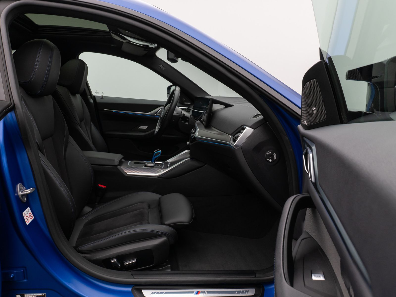 Fahrzeugabbildung BMW i4 M50 Gran Coupé Glasdach Laser 360°HUD DAB H/K