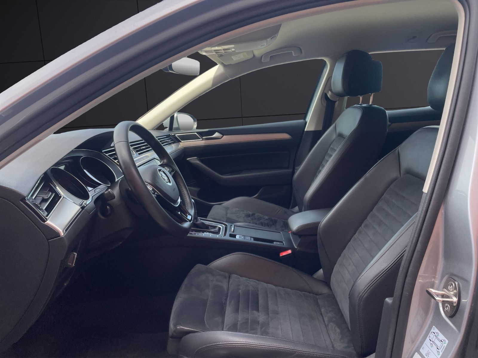 Fahrzeugabbildung Volkswagen Passat Variant Highline/1.Hand/Navi/Kamera/Shz