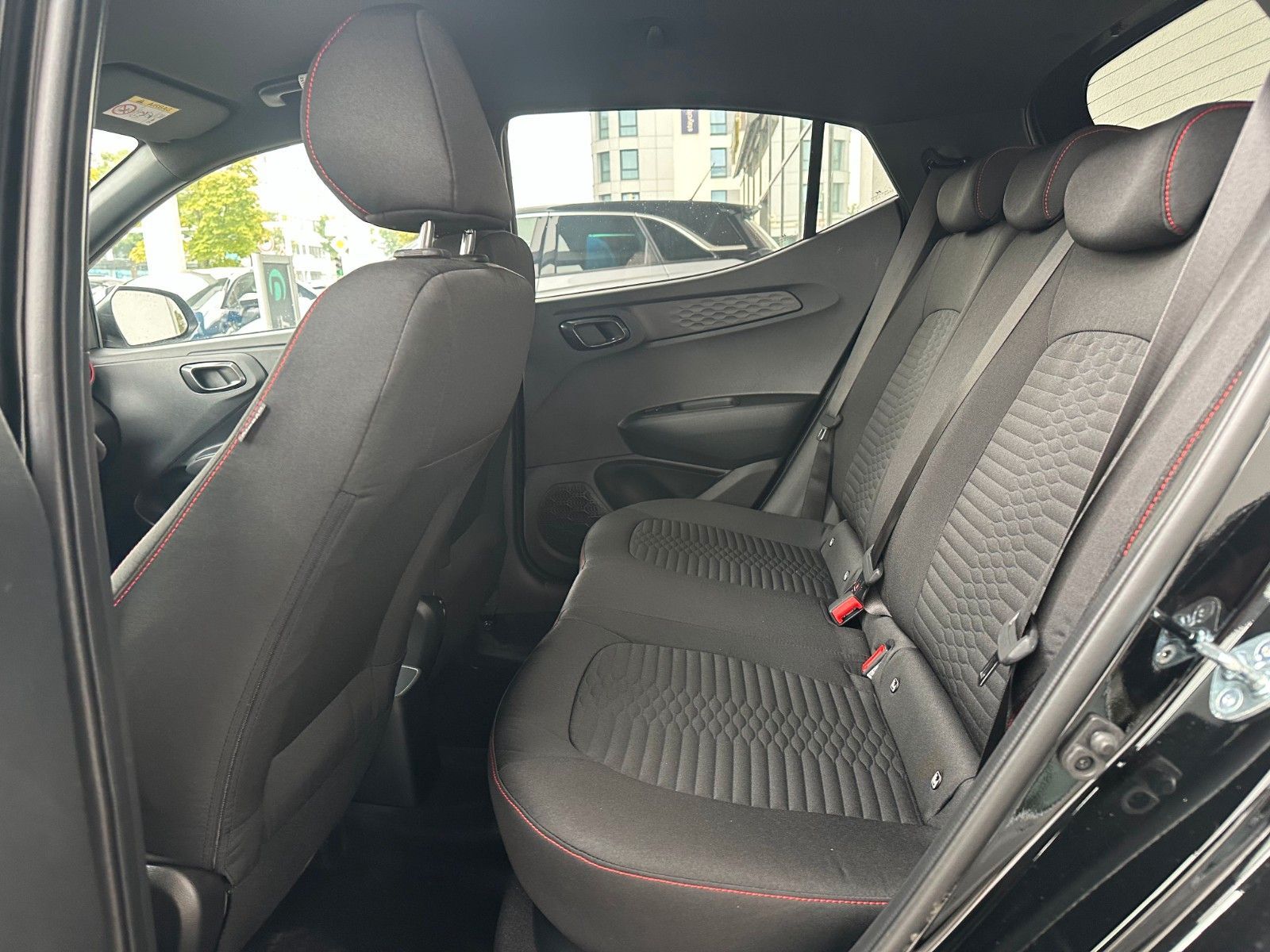 Fahrzeugabbildung Hyundai i10 1.0 N Line Kamera,Navi,SHZ,Klimaaut.,PDC,LM