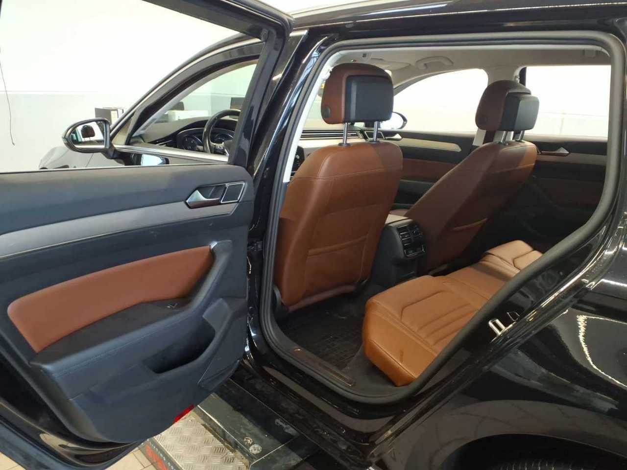 Volkswagen Passat Variant Highline 2.0TDI DSG LED KAMERA A foto 4