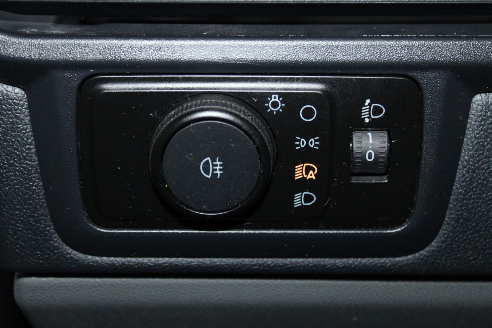 Fahrzeugabbildung Ford Transit Custom L1 TREND LED NAVI CAM ACC SHZ uvm