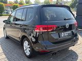 Volkswagen Touran 1.4 TSI Comfortline/Pano/Massage/7-Sitzer - VW Touran Gebrauchtwagen in Köln