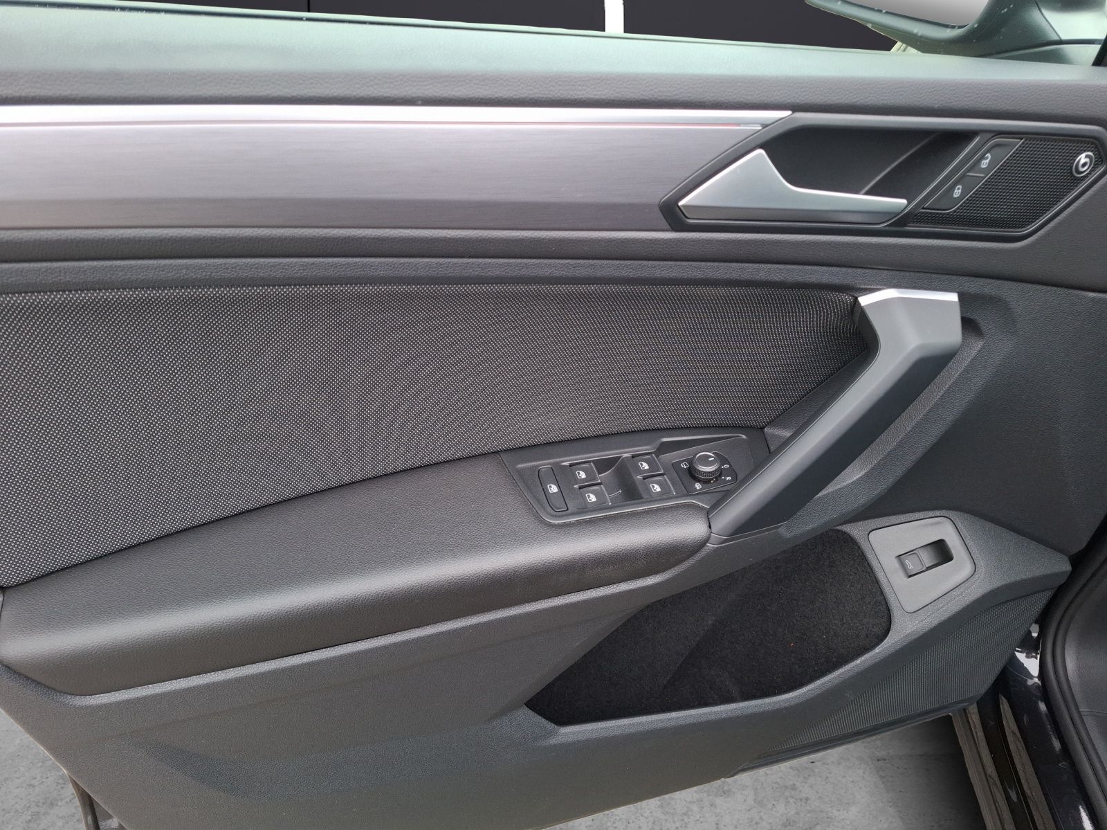 Fahrzeugabbildung SEAT Tarraco TSI FR DSG 4Drive LED AHK Navi AID Pano