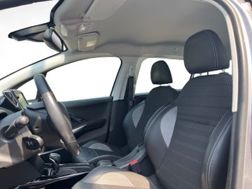 Peugeot 2008 Allure PT 110 Navi+PDC+Carplay+LM+Allwetter