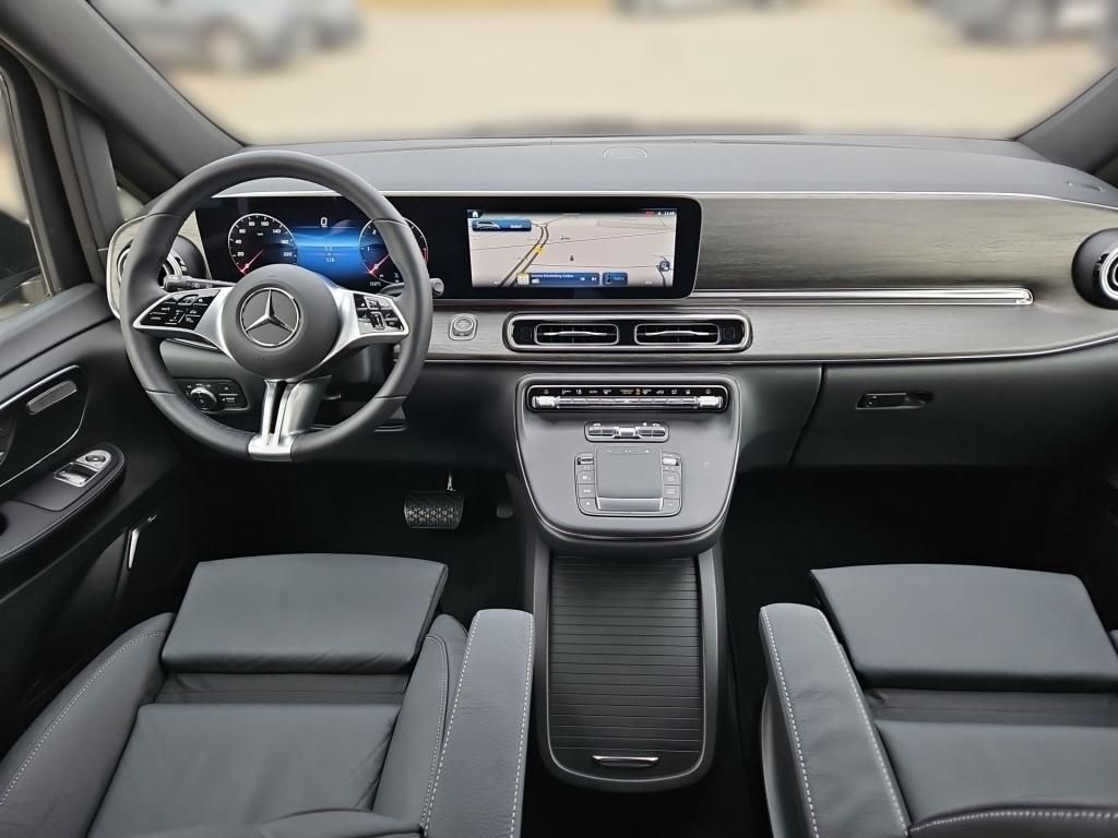 Fahrzeugabbildung Mercedes-Benz V 300 AVG extralang 4x4 7 Sitze 2,5tAHK AMGFront