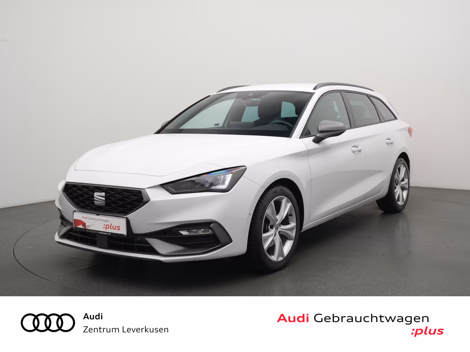 Seat Leon ST FR DSG CARPLAY PDC KAM ACC NAVI LEDER