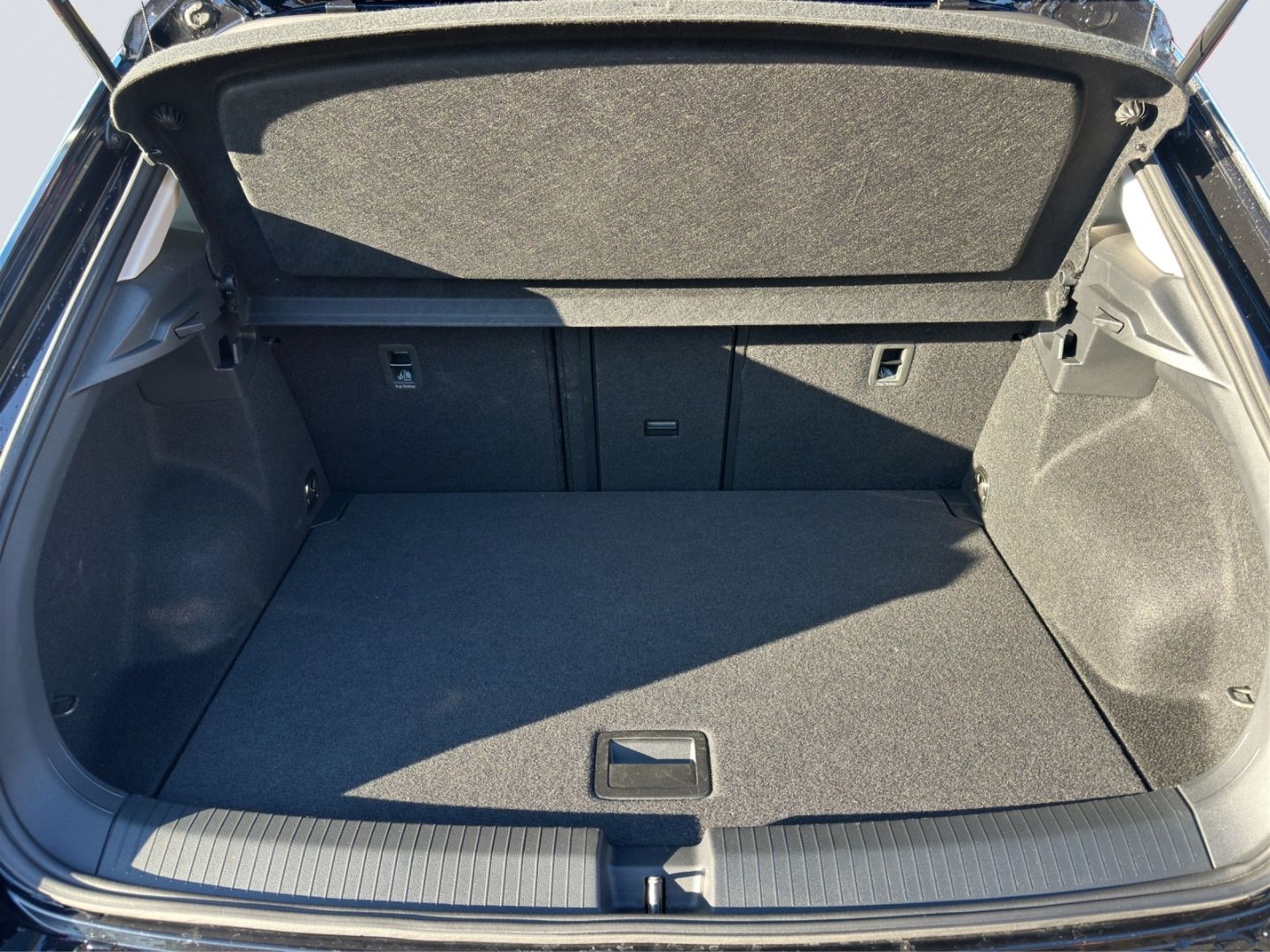 T-Roc Style 1,5l TSI 7-Gang DSG AHZV LED GJR ACC