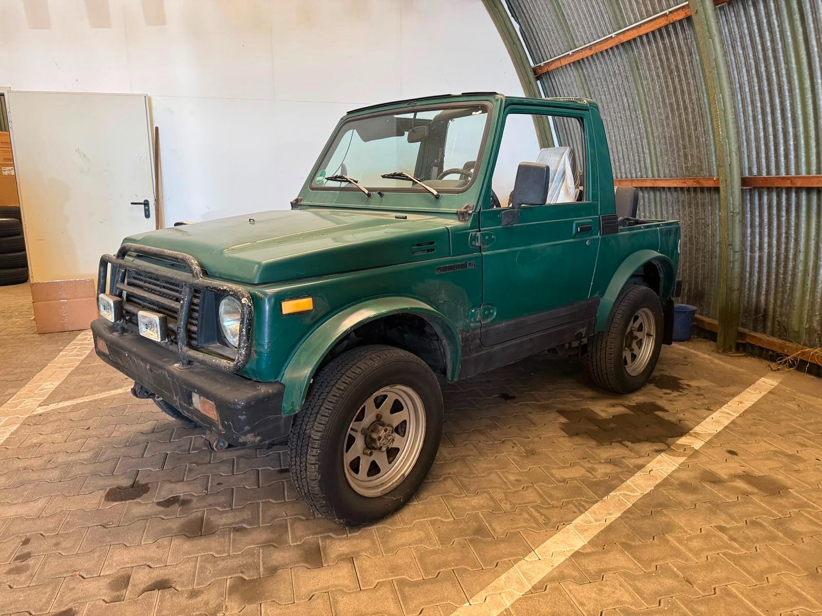 Suzuki SJ Samurai Deluxe Cabrio