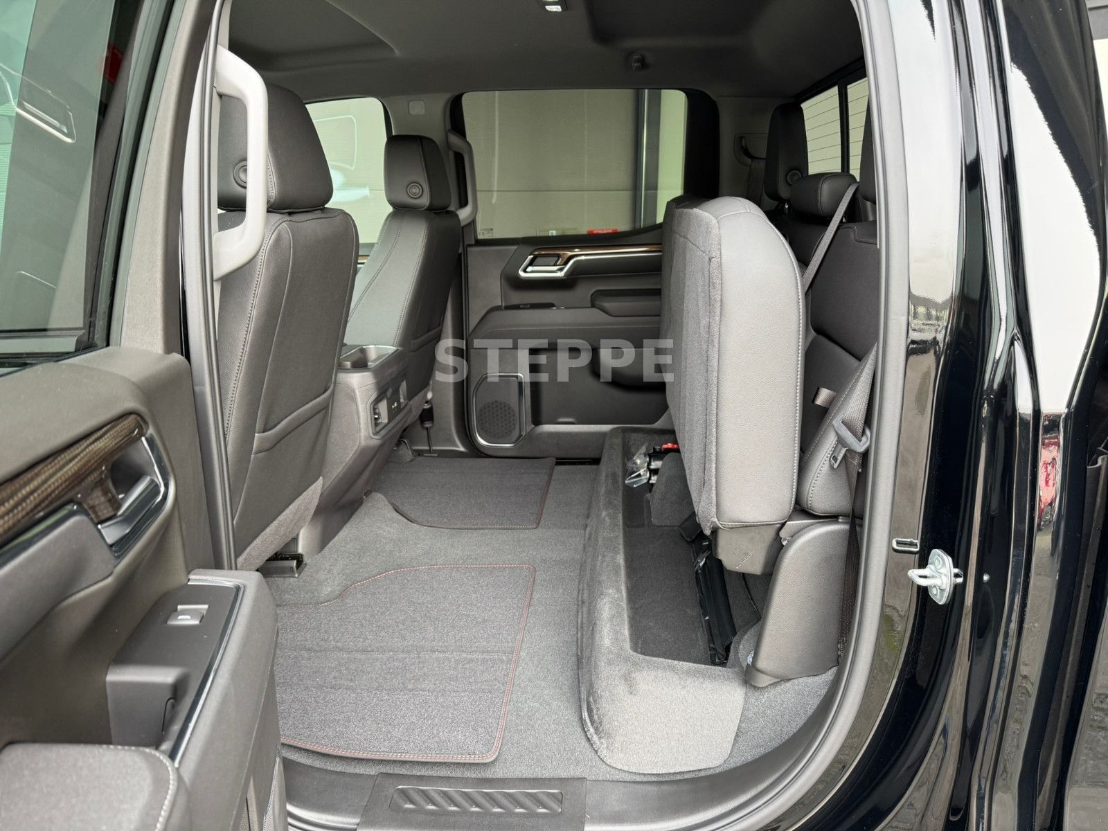 Chevrolet 2025 Silverado LT Trail Boss 6,2V8 Crew Cab. AHK