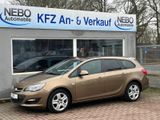 Opel Astra J Sports Tourer Energy Schiebedach - Opel Astra mit Benzin-Antrieb: Schiebedach, Kombi
