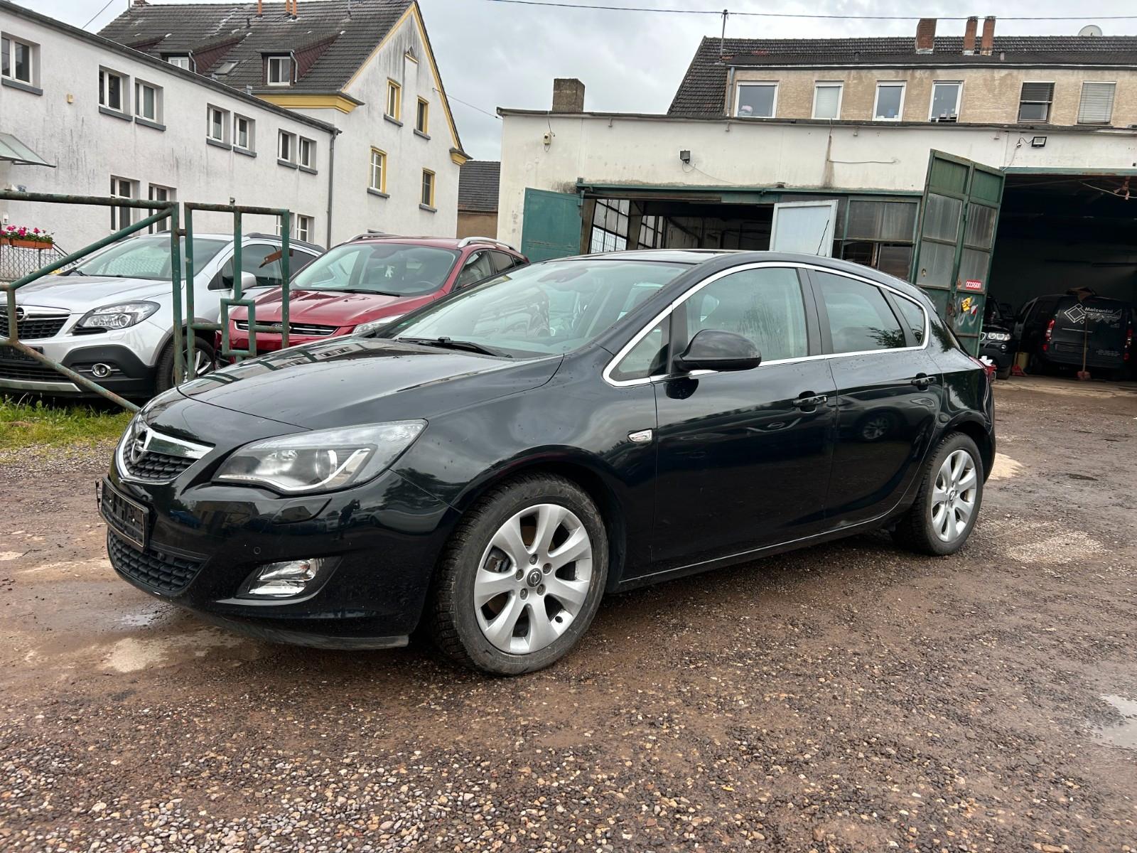 Opel Astra J Lim. 5-trg. Sport