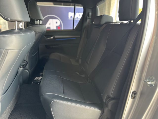 Toyota Hilux Double Cab Invincible 4×4 *SOFORT*