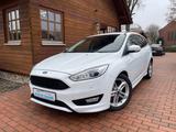 Ford Focus Turnier Titanium*AUTOMATIK*R.KAMERA*NAVI* - Ford Focus mit Benzin-Antrieb: Limousine, Automatik