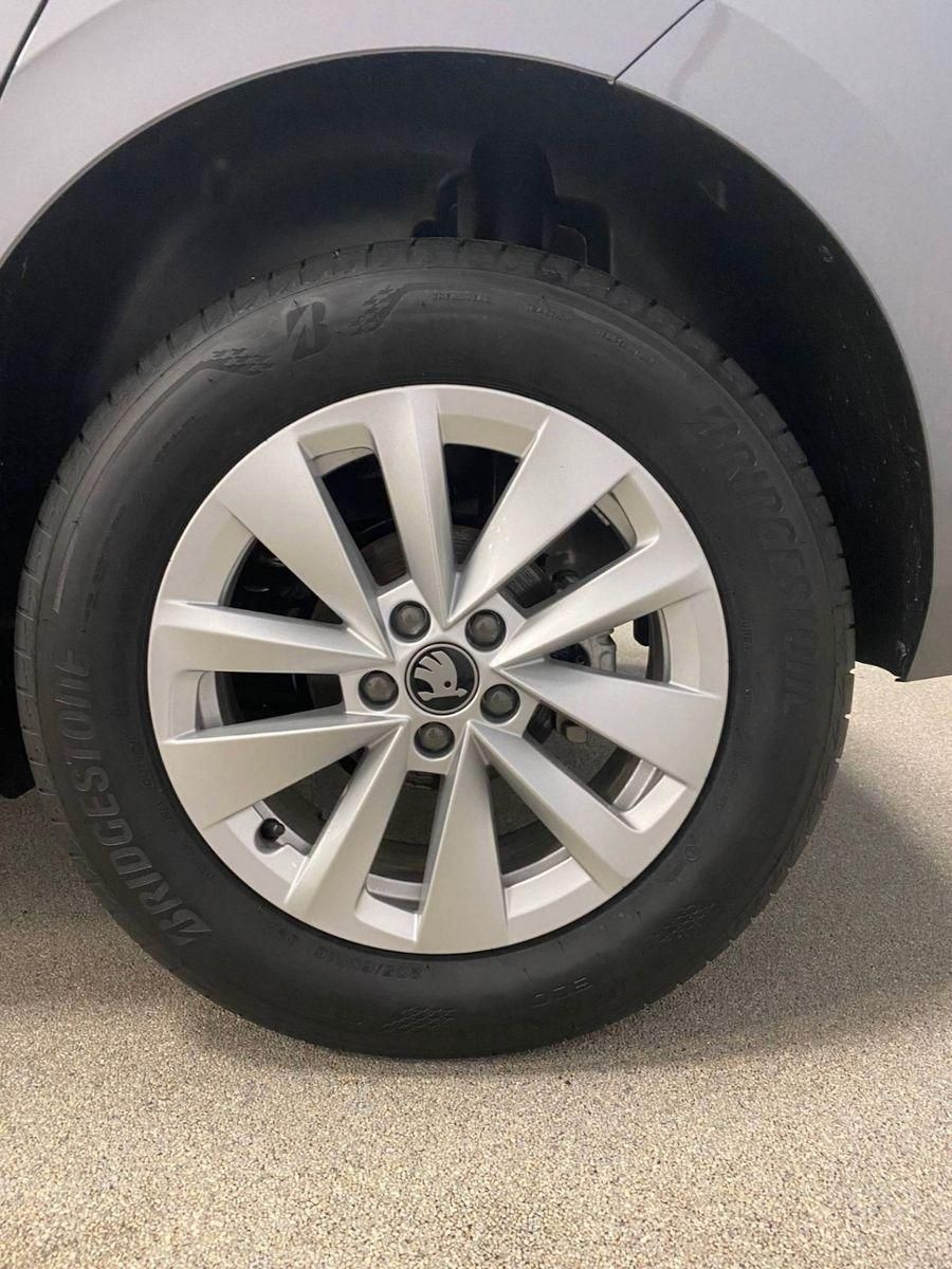 Fahrzeugabbildung SKODA Kamiq 1.0 TSI DSG Essence+GARANTIE 2031+100tKM++