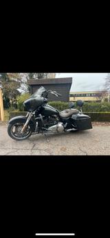 Harley-Davidson Street Glide  - HARLEY-DAVIDSON 2011 STREET GLIDE