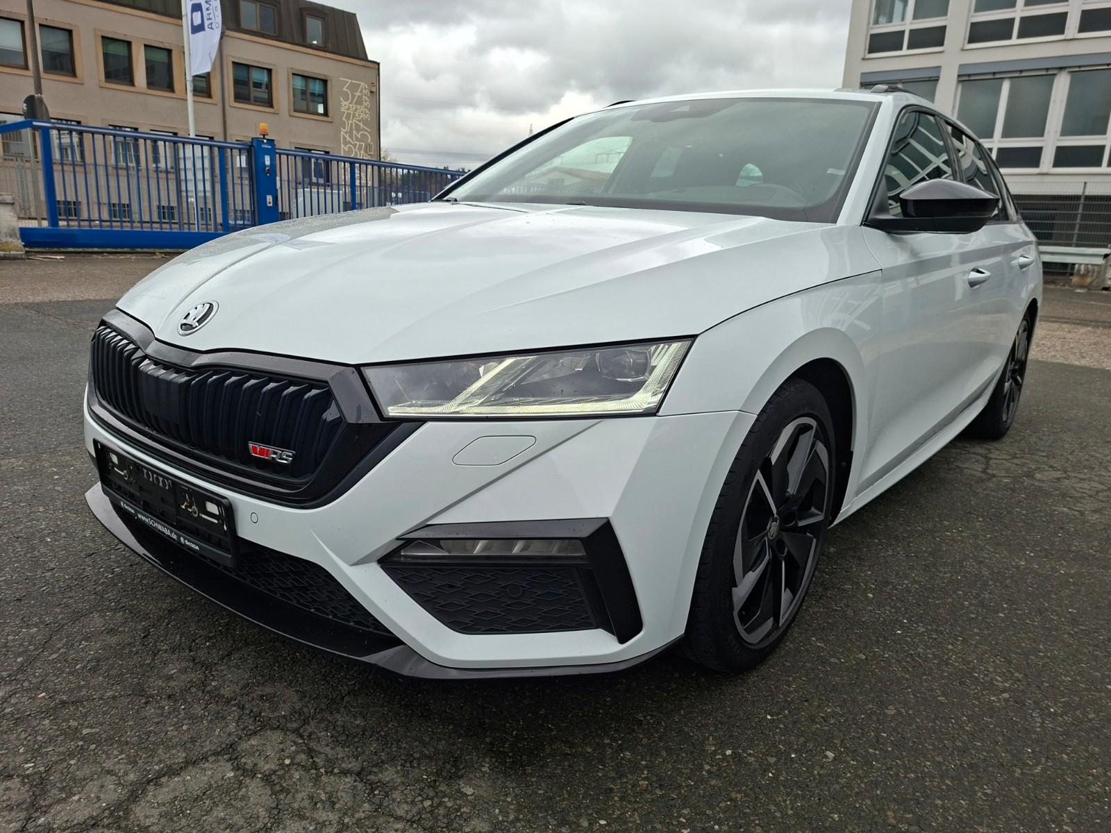 Skoda Octavia Combi RS *HUD*AUT*VIRTUAL*SHZ*AHK*