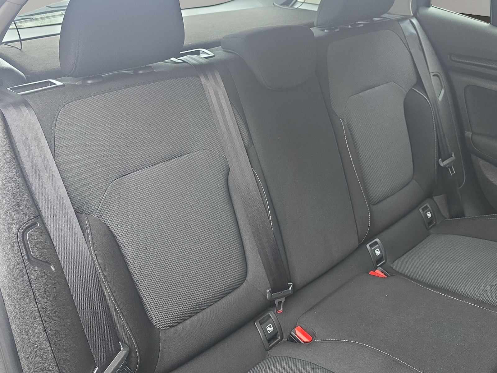 Fahrzeugabbildung Renault Megane IV Play NAVI+PDC+SHZ AUS 1.HAND