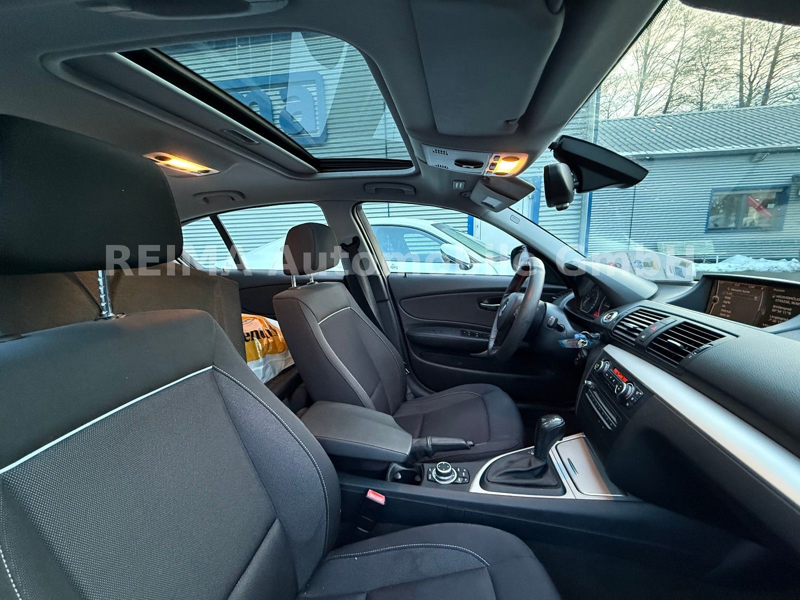 Fahrzeugabbildung BMW 123 D M-Sport Automatik, Xenon, Schiebedach