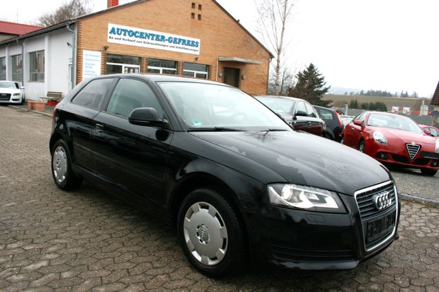 Audi A3 1.6 Attraction "Tüv + Service neu"