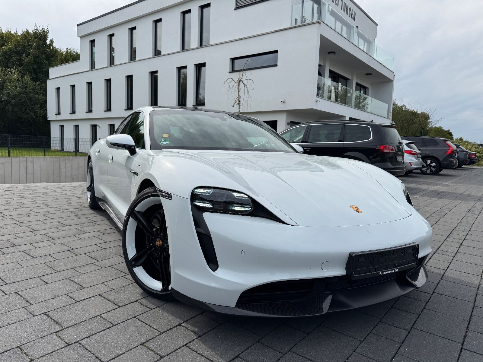 PORSCHE Taycan Turbo S Approved 2 Jahre  21" VOLL Carbon
