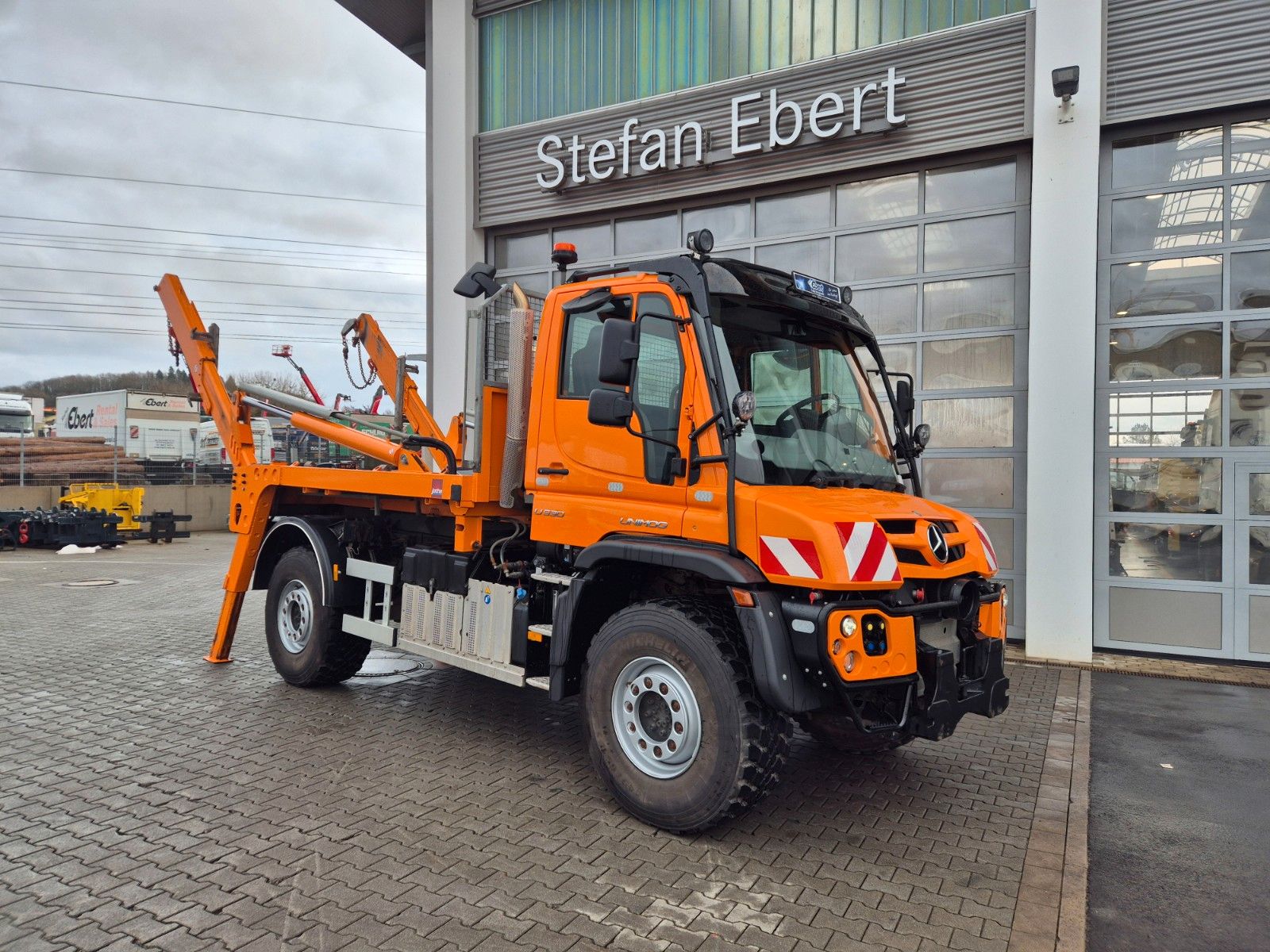 Fahrzeugabbildung Unimog MB U530 4x4 Jotha VarioPilot Zapfwelle Hydro