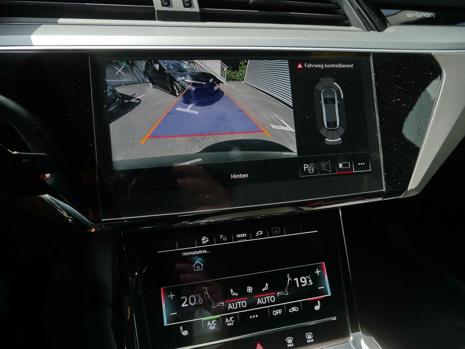 Audi Q8 e-tron - Bild 15