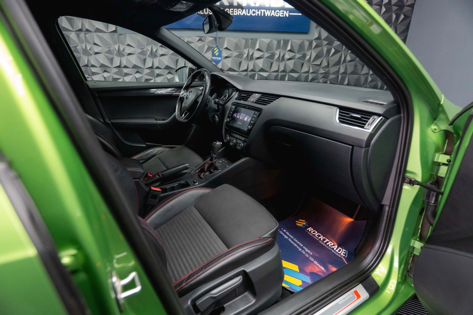 Fahrzeugabbildung SKODA Octavia Combi RS Performance *1.Hand*LED*CarPlay