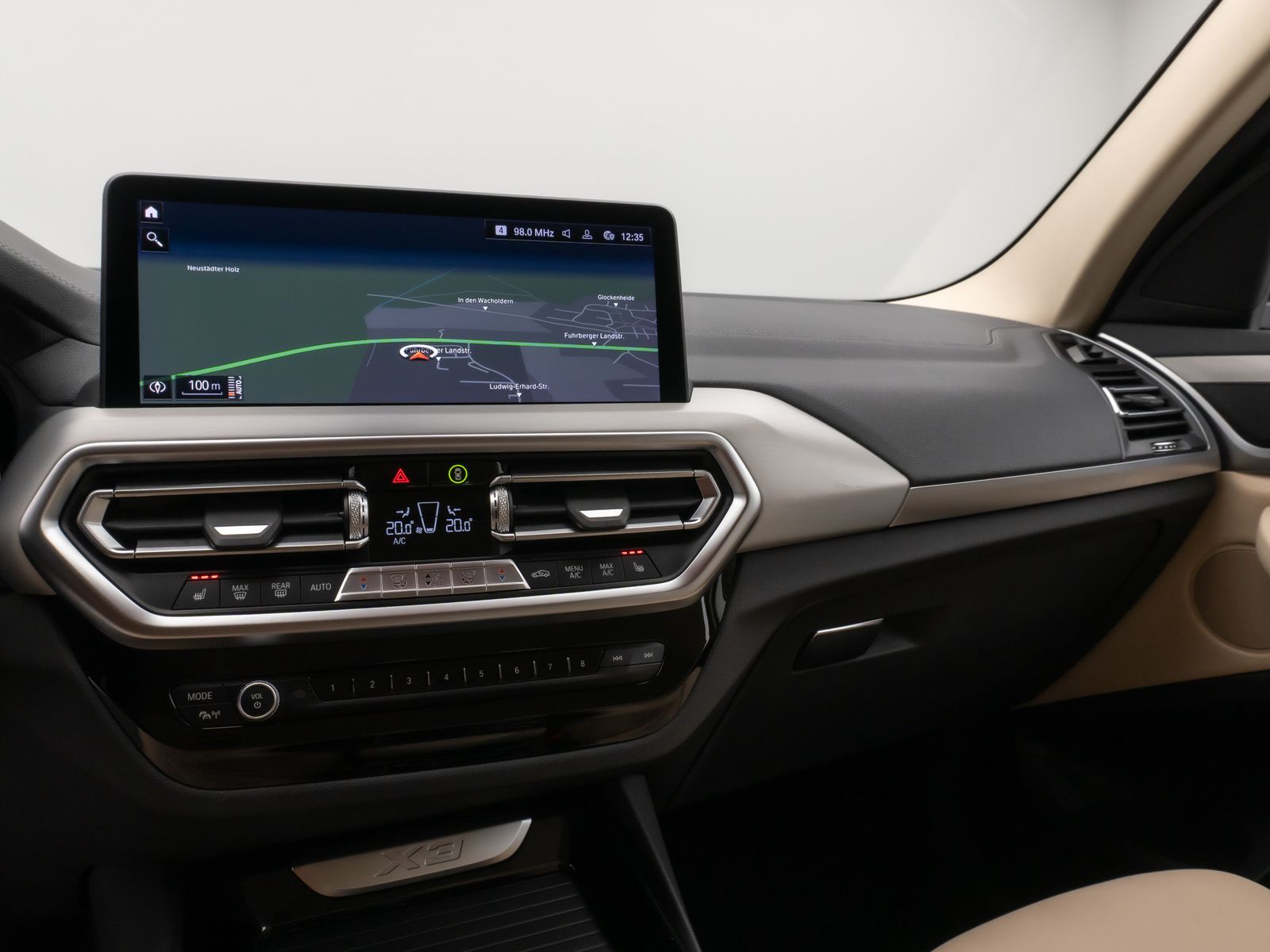 Fahrzeugabbildung BMW X3 xD20d Kamera HUD DAB HiFi Komfort Leder Sport