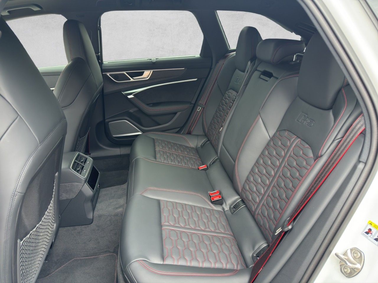 Fahrzeugabbildung Audi RS6 Avant performance - Bang & Olufsen Advanced