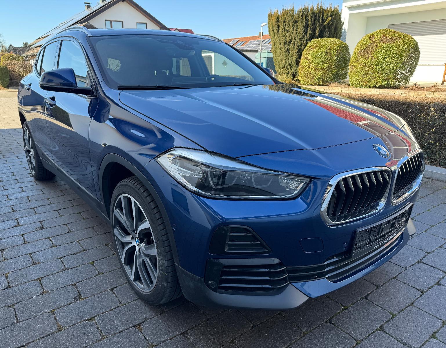 BMW X2 xDrive 20 d Advantage Plus *Pano *LED *AHK...