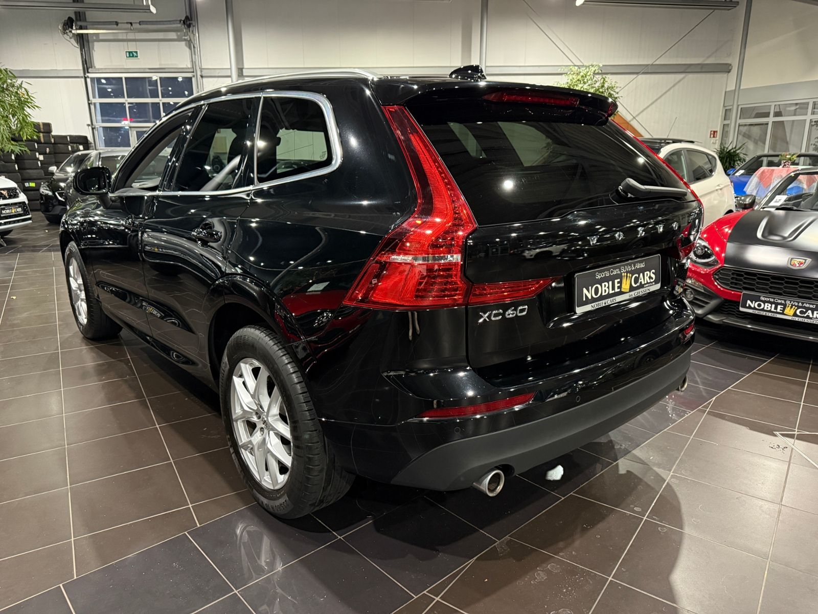 Fahrzeugabbildung Volvo XC60 Momentum Pro 2WD LED NAV DAB RFK SHZ ALU