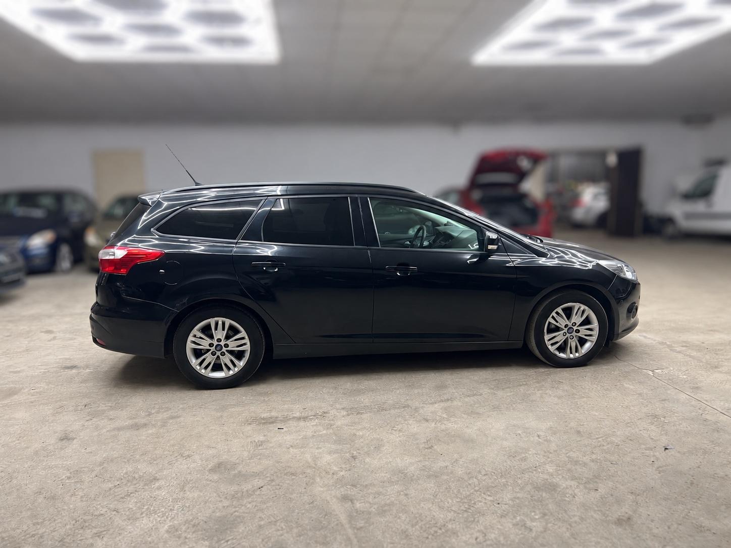 Ford Focus 2011 — двигун 1.596 cm³, 125 HP (92kW)