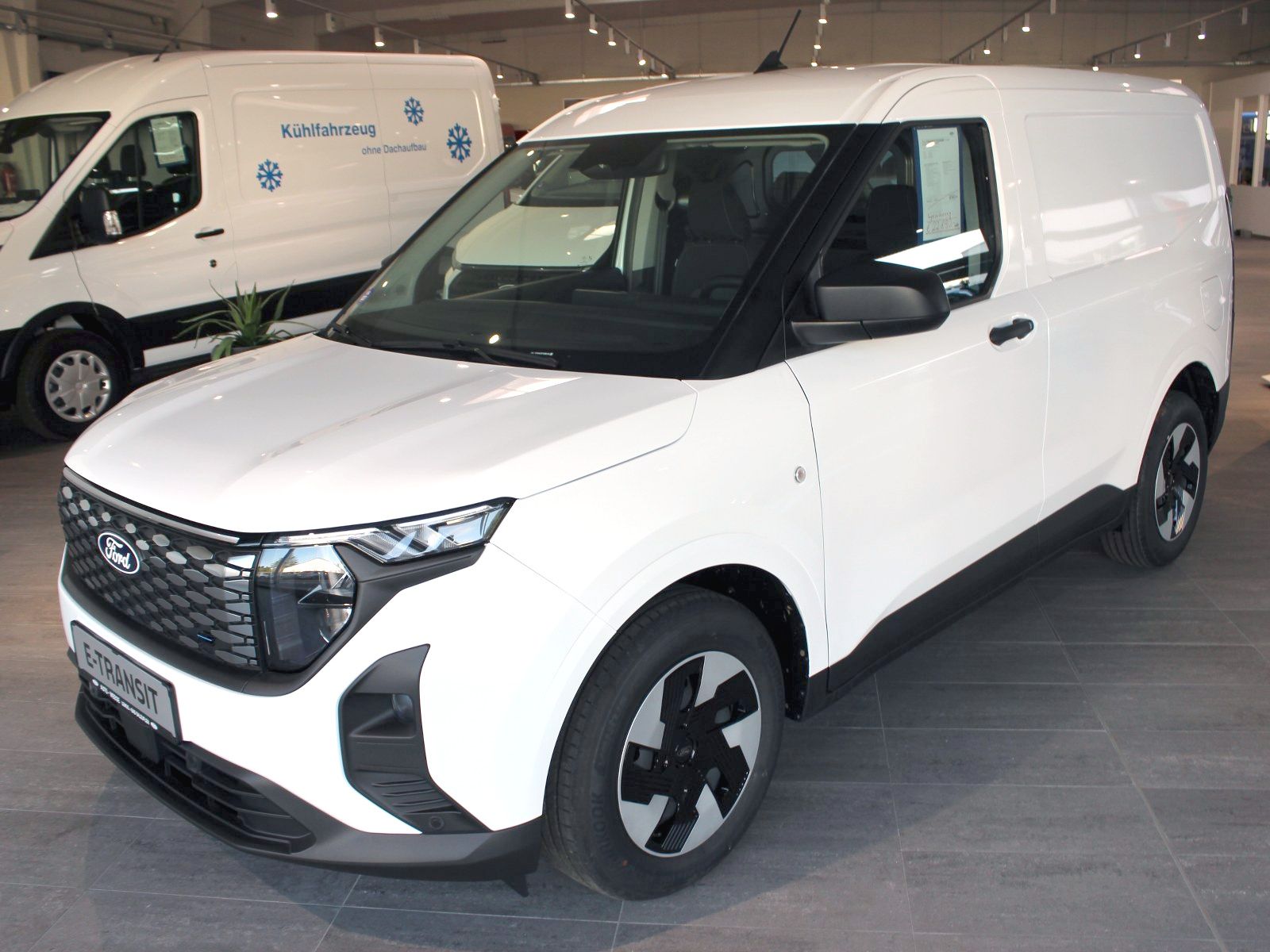 Fahrzeugabbildung Ford Transit Courier BEV Trend
