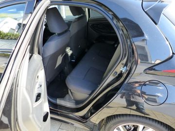 Toyota Yaris - 11