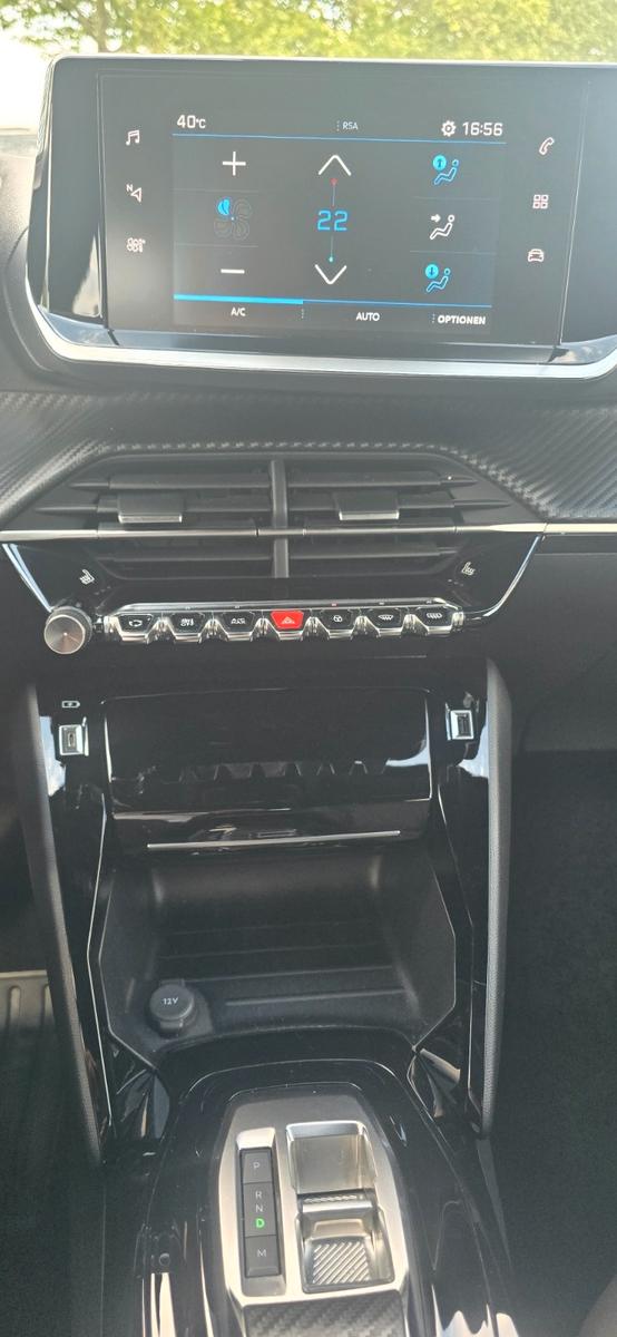 Peugeot 2008 Allure Pack SH*LED*EPH*TEMPOMAT*DAB*KAMERA