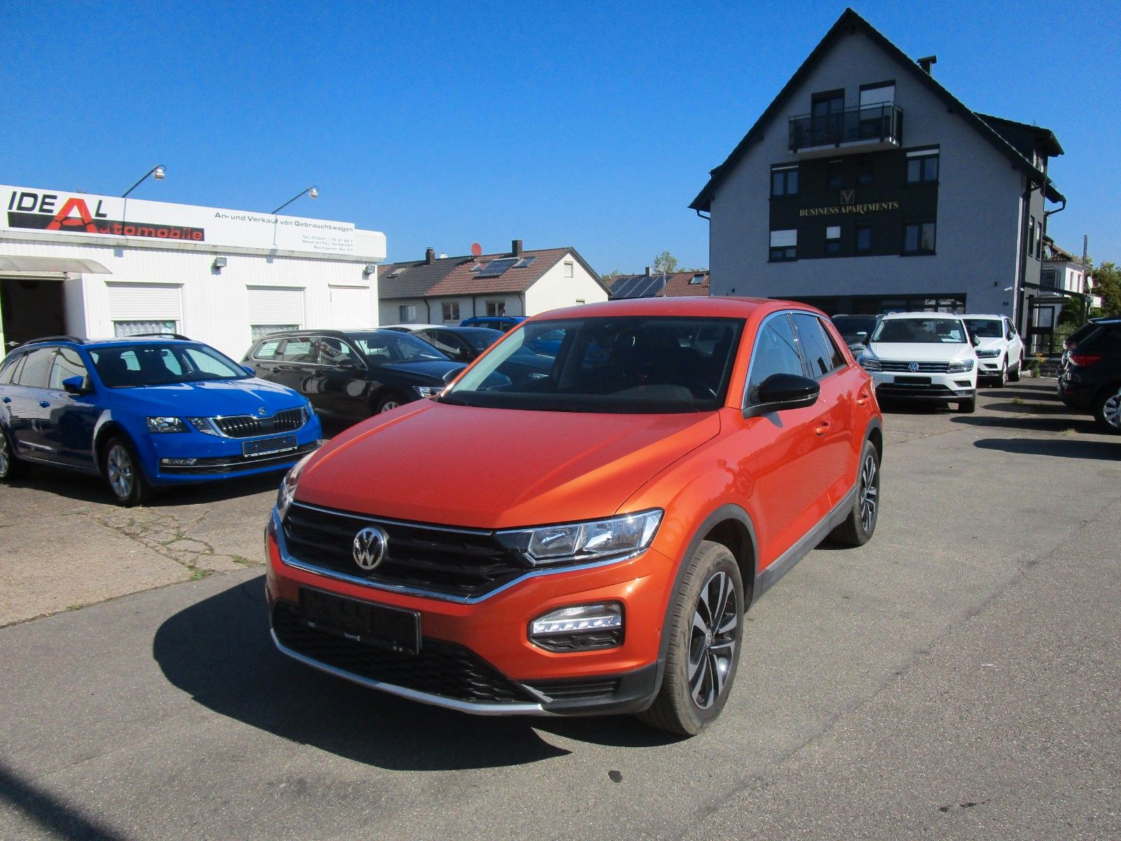 Volkswagen T-Roc IQ.DRIVE 1.5TSI DSG*Nav*Kam*AHK*ACC*KeylGO