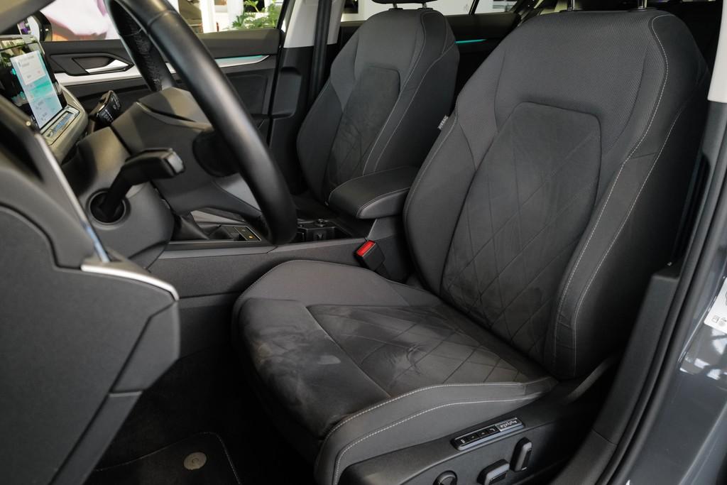 Volkswagen Golf 1.5TSI Life AHK DCC HKardon StdHz Memory, миниатюра 20