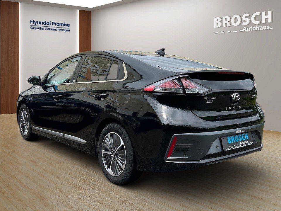 Fahrzeugabbildung Hyundai IONIQ FL PLUG-IN PREMIUM LEDER+LED+NAV+CARPLAY++