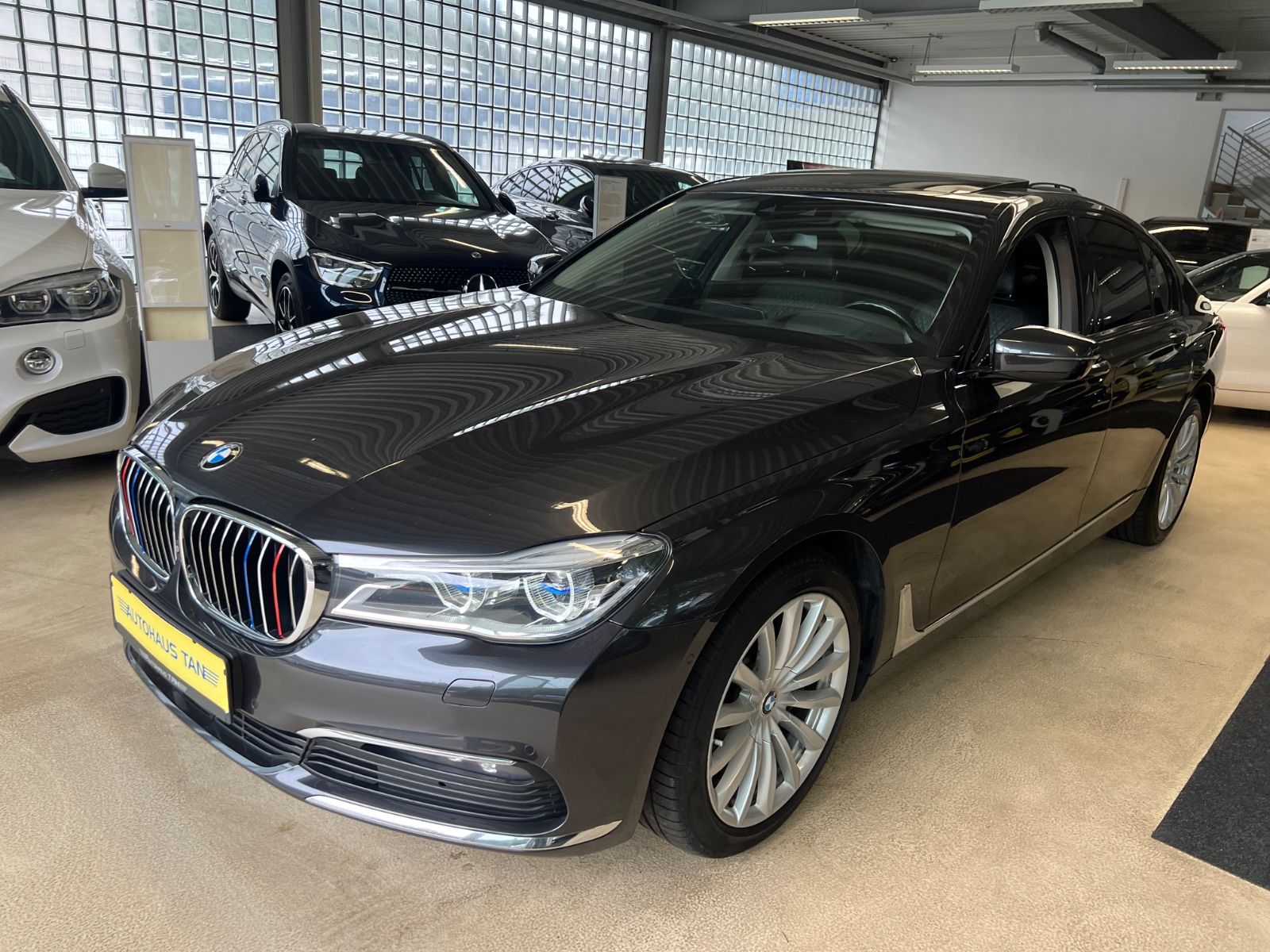 Fahrzeugabbildung BMW 740 d xDrive *MASSAGE* LEDER EXCLUSIVE *
