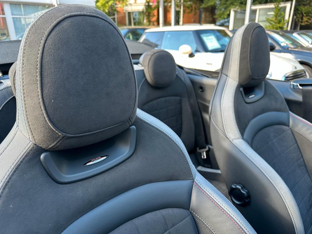 MINI John Cooper Works Cabrio