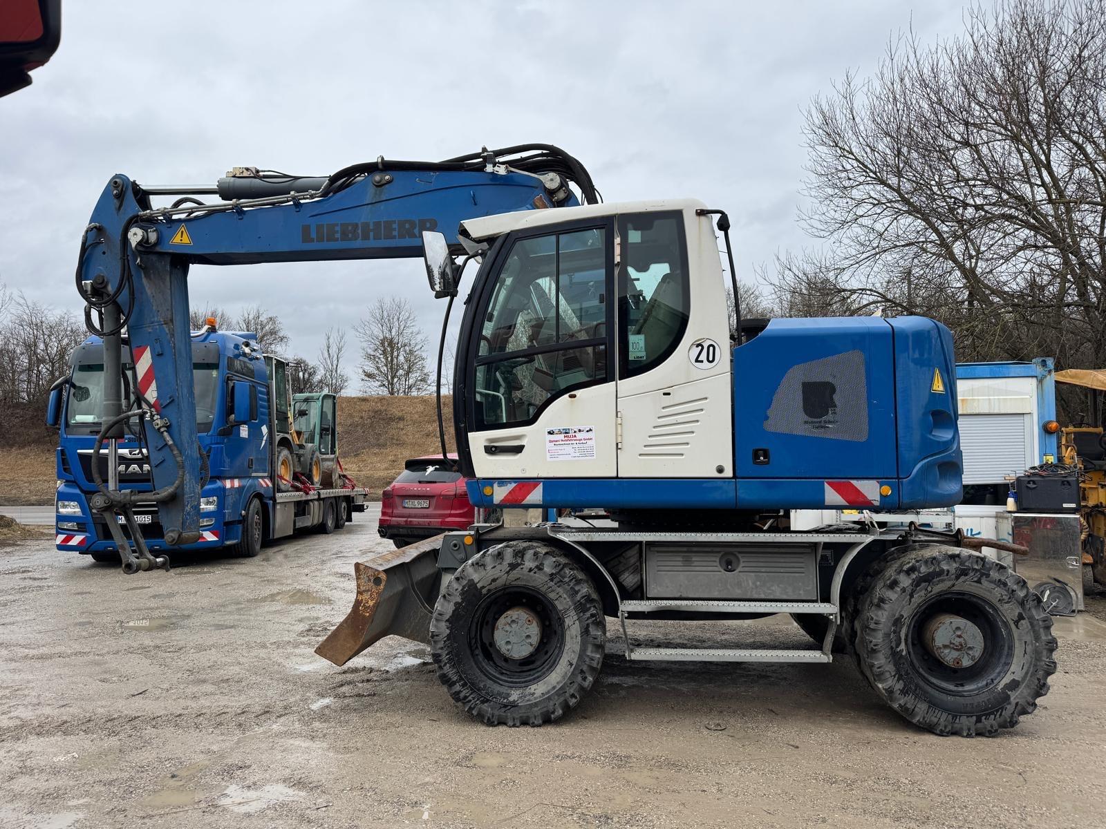 Liebherr A 918 Compact