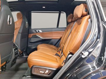 BMW X7 - 6