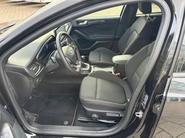 Ford Focus Turnier 1.0 ST-Line X NaviAHK